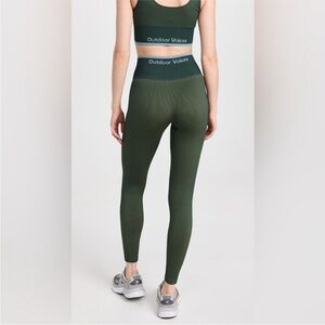 outdoor Voices Green ribbed leggings